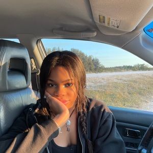 Meet your Posher, Allison